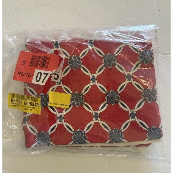 Darby Home Co. Scalloped Window Valance Red Blue Geometric‎ Cotton Blend 15”x51” - Picture 5 of 5